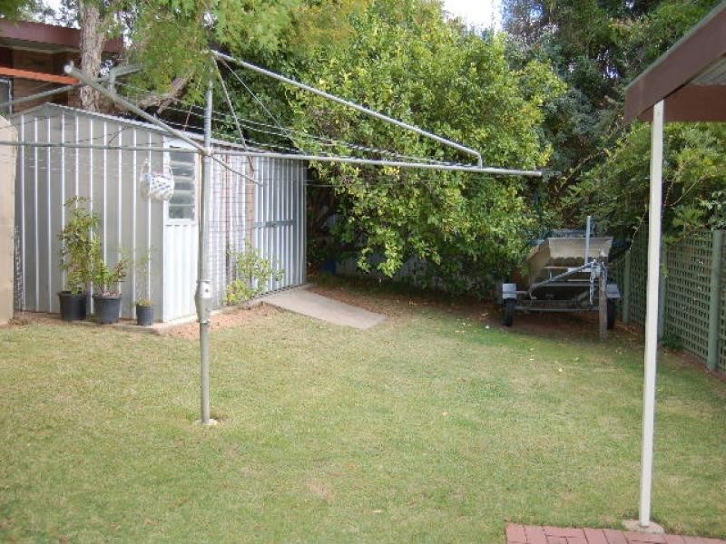 15 Hughes Street, Barooga NSW 3644