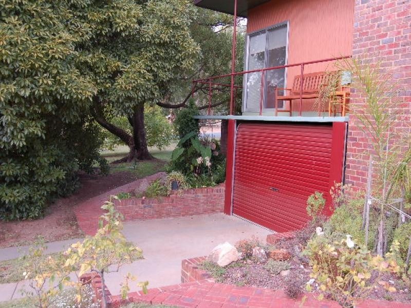 15 Hughes Street, Barooga NSW 3644