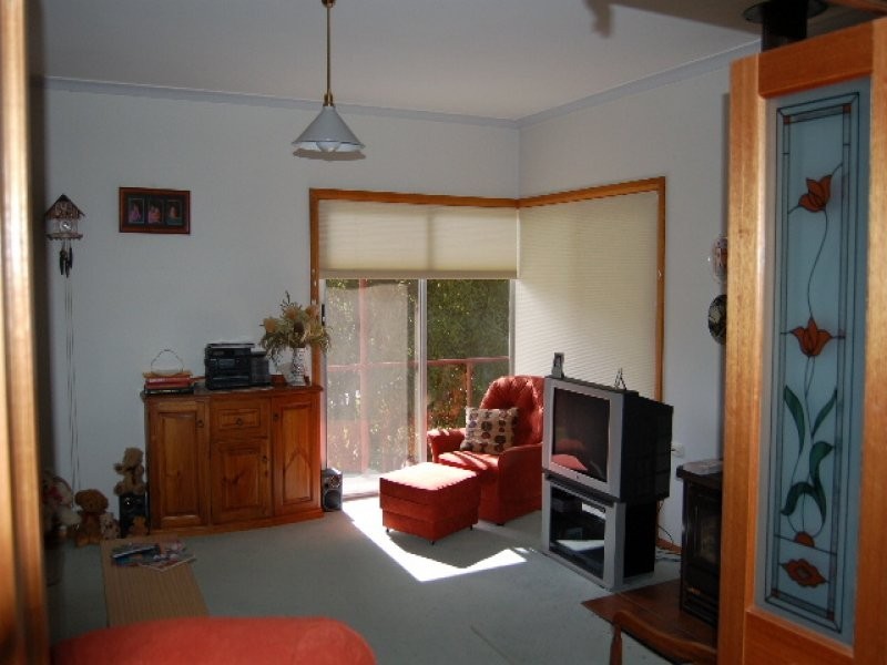 15 Hughes Street, Barooga NSW 3644