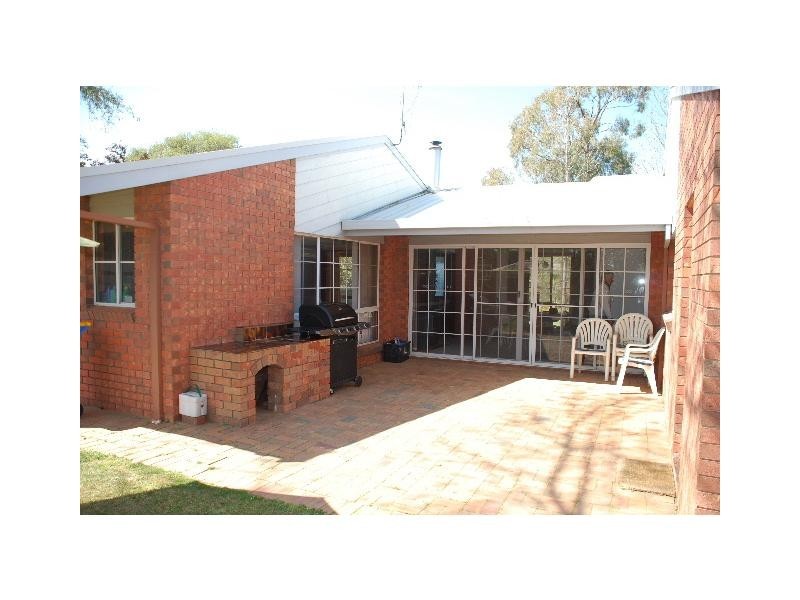 12 Brooks Avenue, Barooga NSW 3644