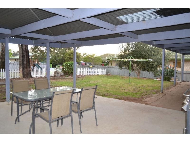 38 Kamarooka Street, Barooga VIC 3644