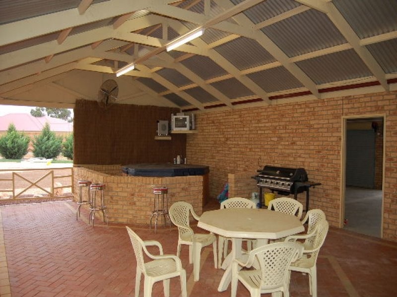 28 Snell Road, Barooga NSW 3644