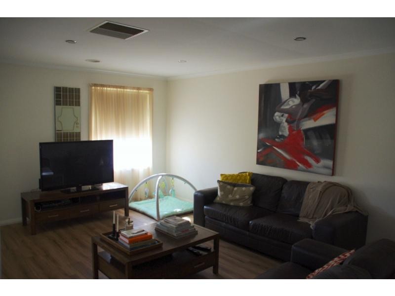 11 Toms Drive, Cobram VIC 3644