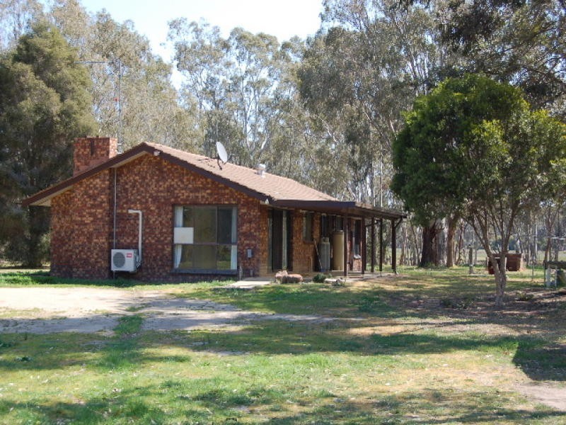 700 Stokes Road, Koonoomoo VIC 3644