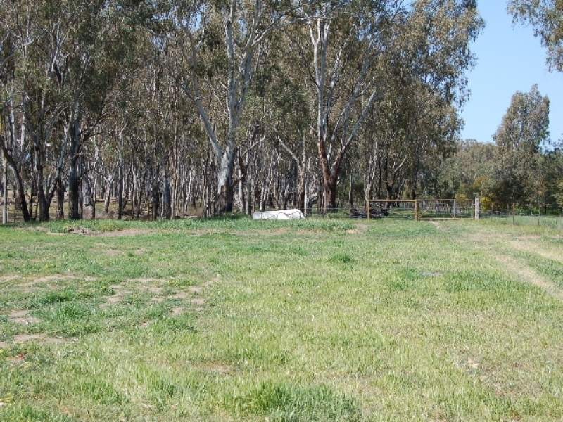 700 Stokes Road, Koonoomoo VIC 3644