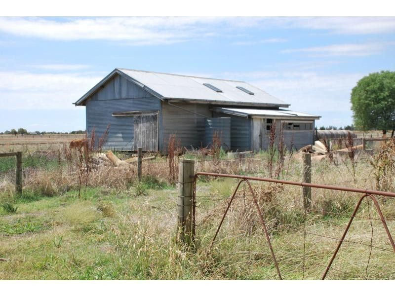 1 Beek Street, Katamatite VIC 3649