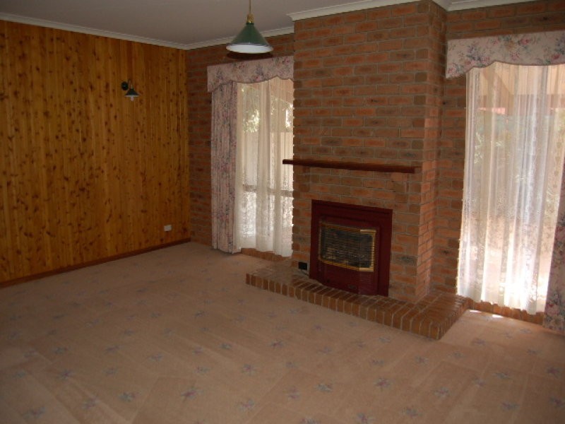 17 Kamarooka Street, Barooga NSW 3644