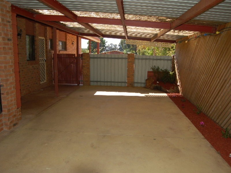 17 Kamarooka Street, Barooga NSW 3644