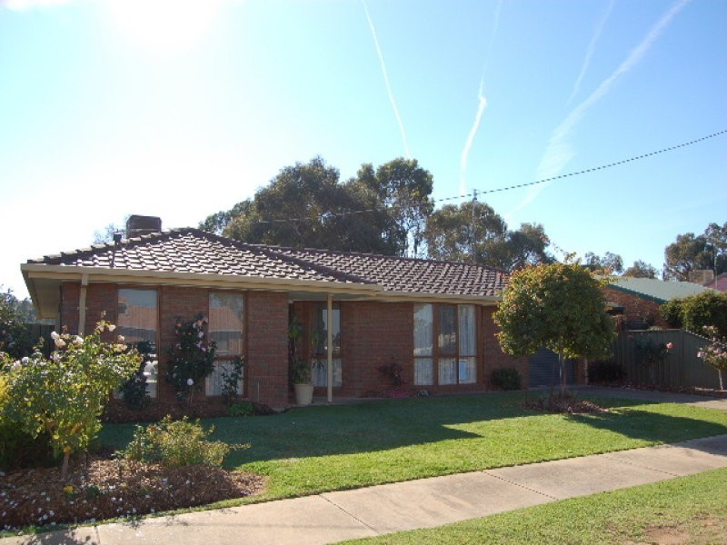 9 Davey Street, Cobram VIC 3644
