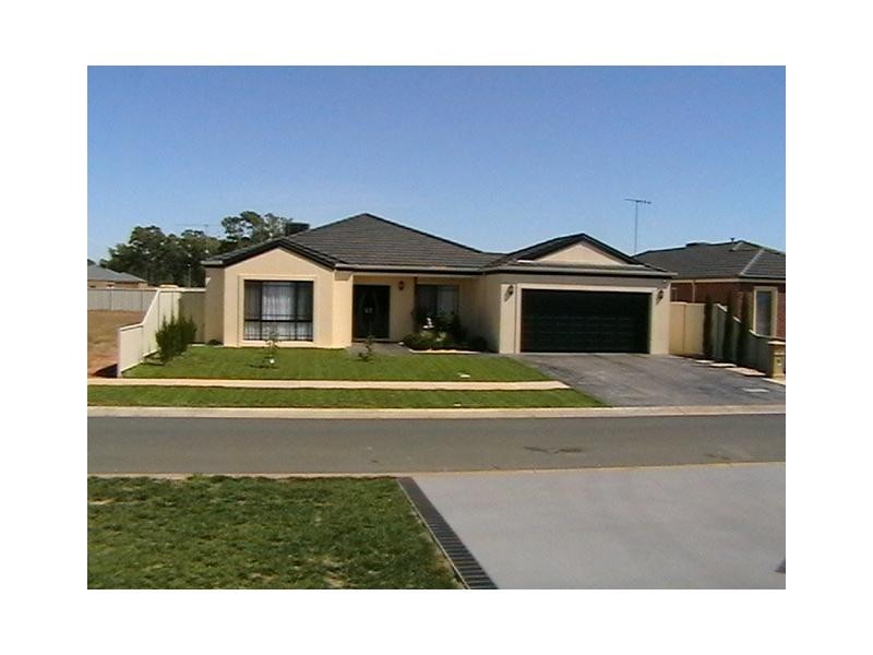 3 Nicolina Street, Cobram VIC 3644