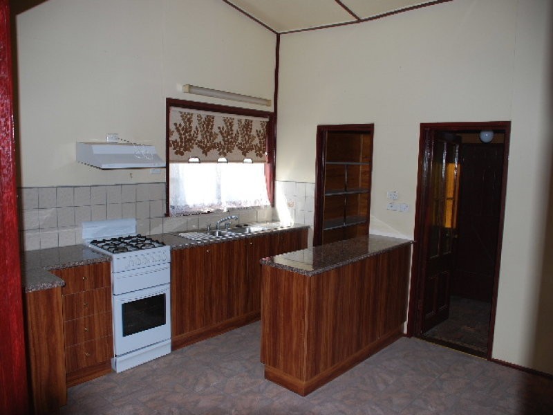 2 Oak Street, Cobram VIC 3644