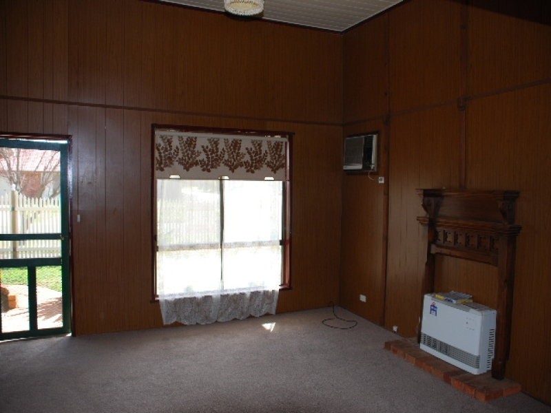 2 Oak Street, Cobram VIC 3644