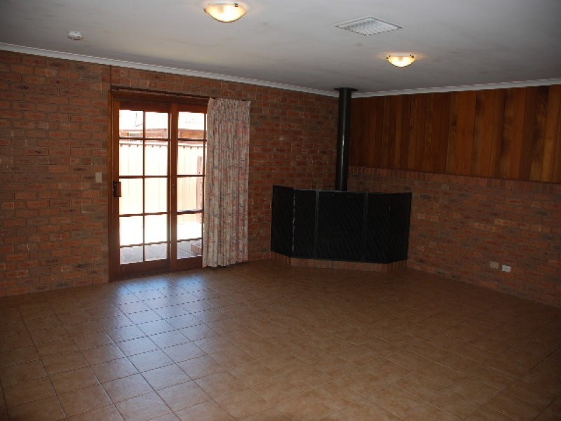 2 Apricot Circuit, Cobram VIC 3644