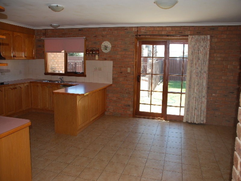 2 Apricot Circuit, Cobram VIC 3644