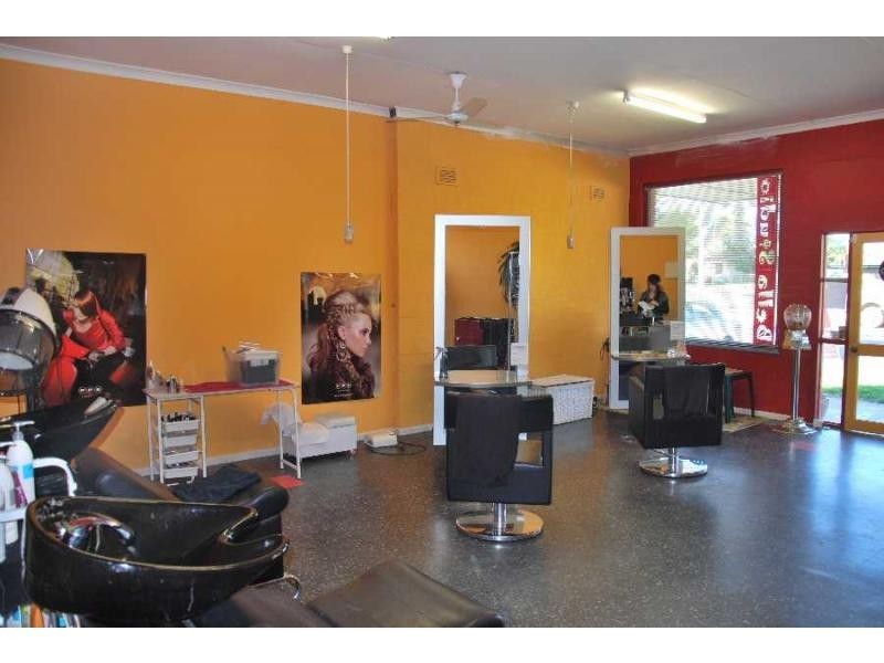 74 Hennessey Street, Tocumwal NSW 2714