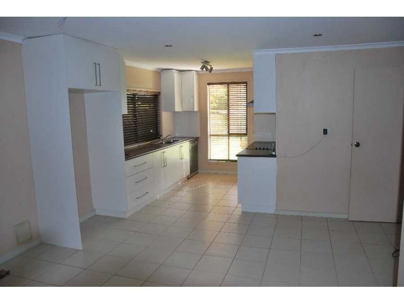 74 Hennessey Street, Tocumwal NSW 2714