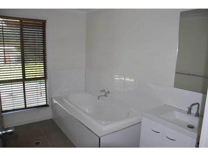 74 Hennessey Street, Tocumwal NSW 2714