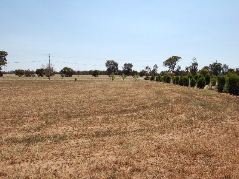Cnr Franks & Tocumwal Road, Barooga NSW 3644
