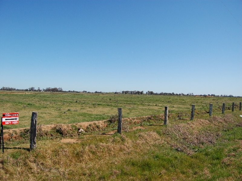 00 Larissa Road, Yarroweyah VIC 3644