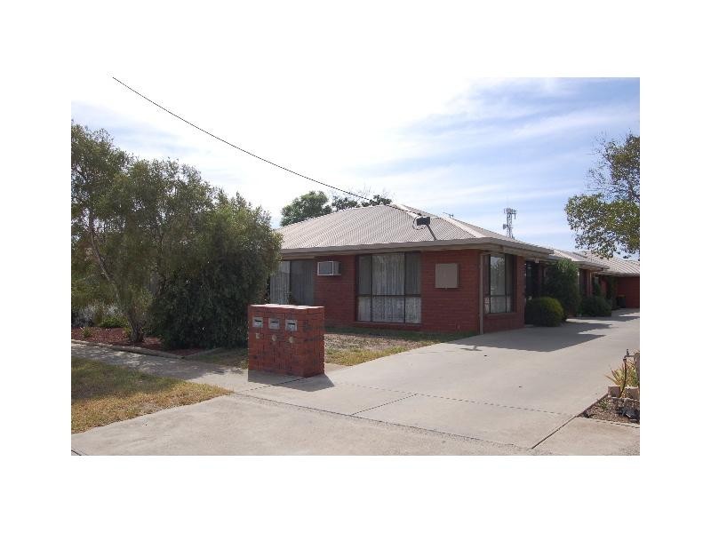 1/9 Oak Street, Cobram VIC 3644