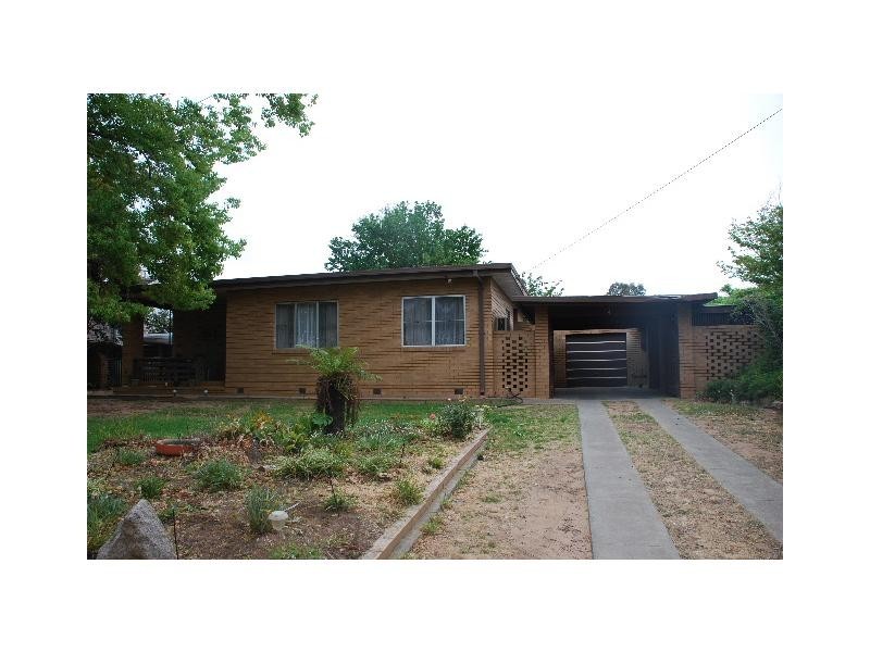 4 Hughes Street, Barooga NSW 3644