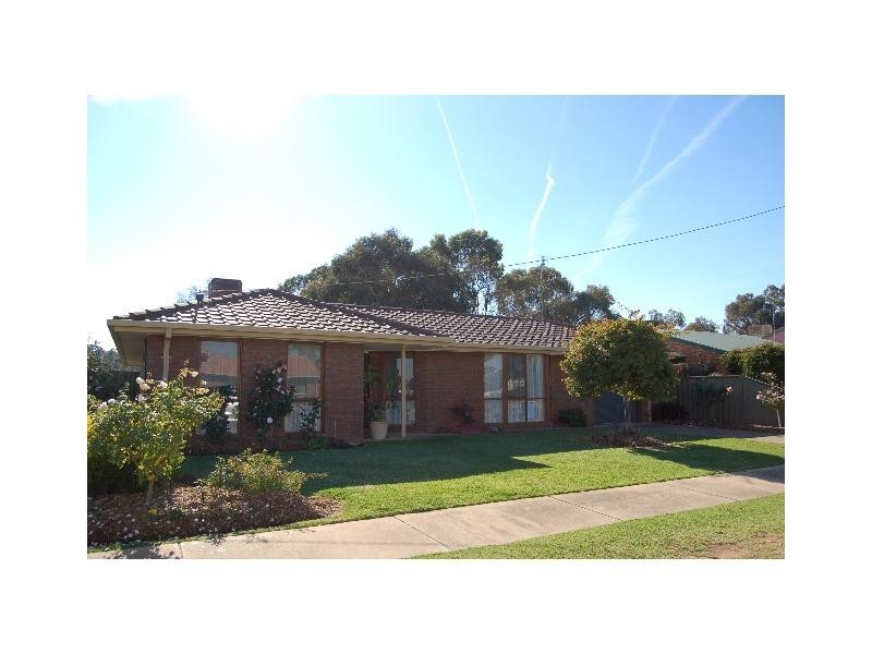 9 Davey Street, Cobram VIC 3644