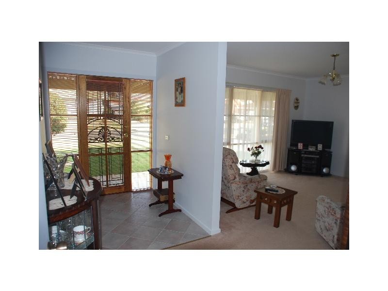 8 Mitchell Street, Cobram VIC 3644