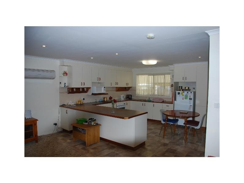 8 Rowe Street, Katunga VIC 3640