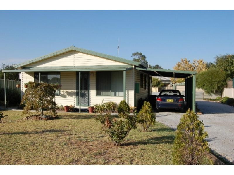 27 Hughes Street, Barooga NSW 3644
