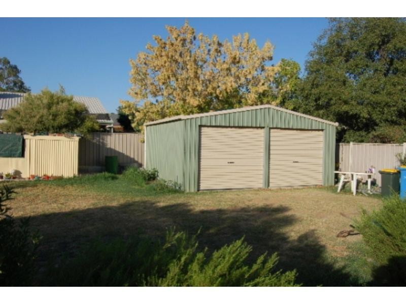 27 Hughes Street, Barooga NSW 3644