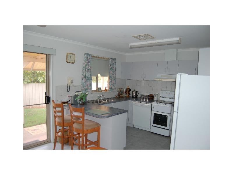 2/4 Stillard Court, Barooga NSW 3644