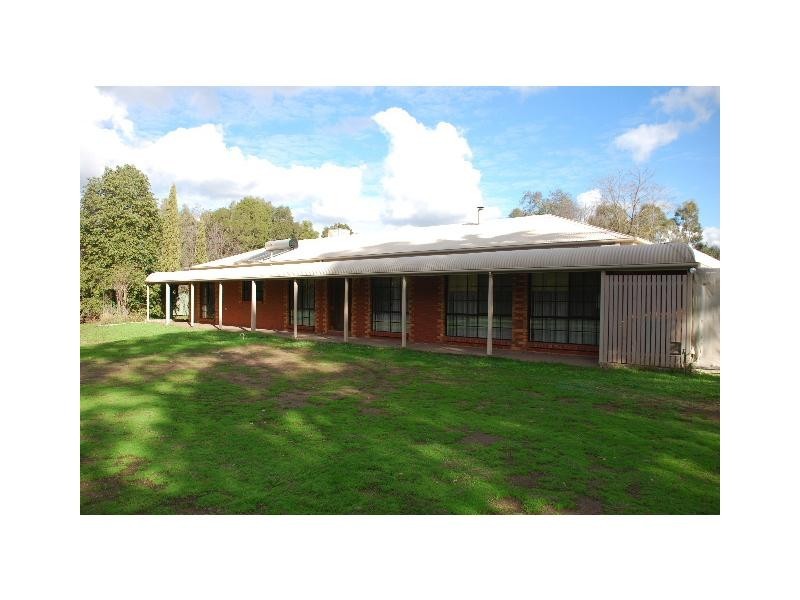 102-110 Nangunia Street, Barooga NSW 3644