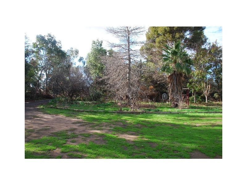 102-110 Nangunia Street, Barooga NSW 3644