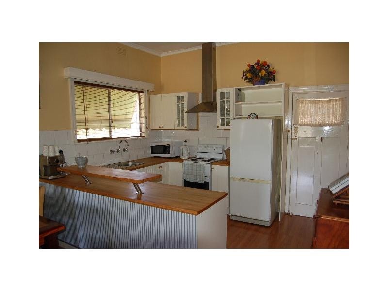 21 Oak Street, Cobram VIC 3644