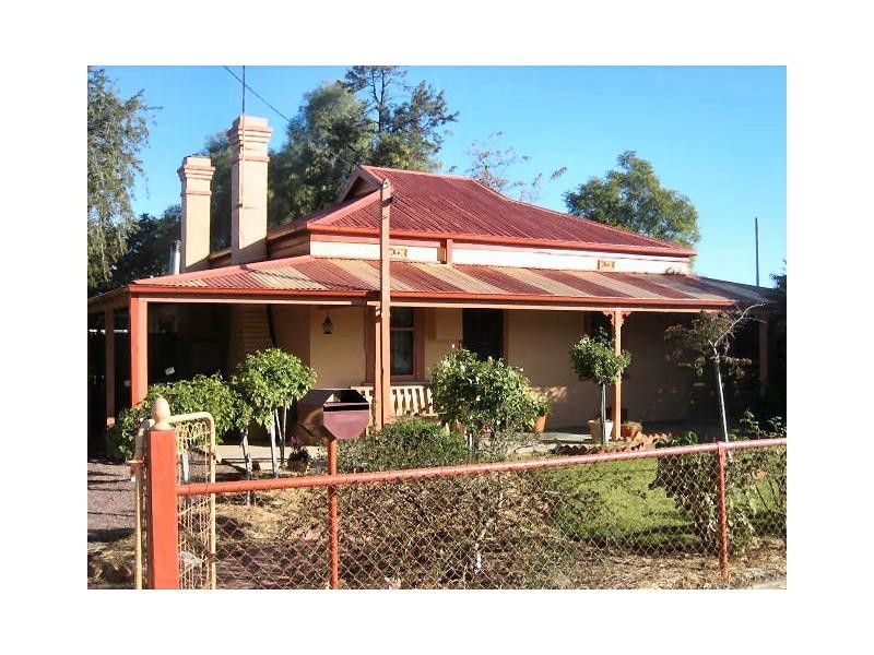8 Budd Street, Berrigan NSW 2712
