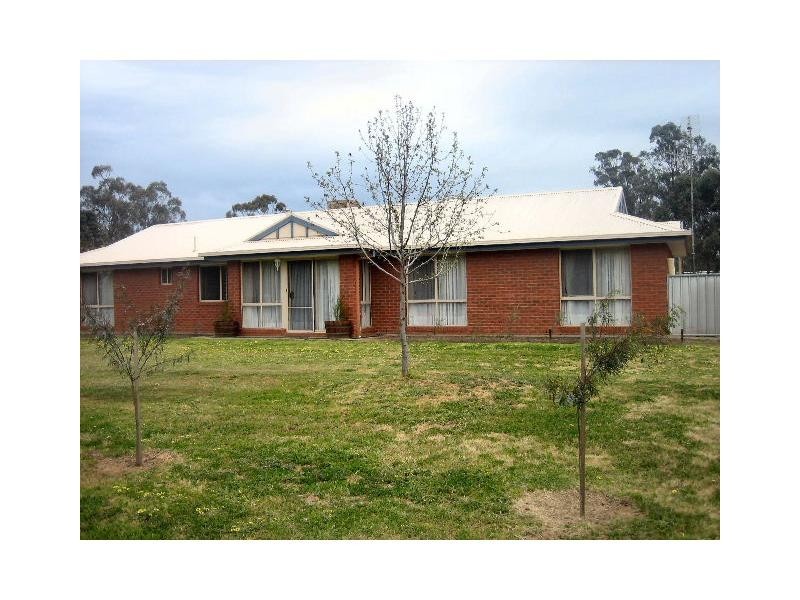10 Osborne Street, Berrigan NSW 2712