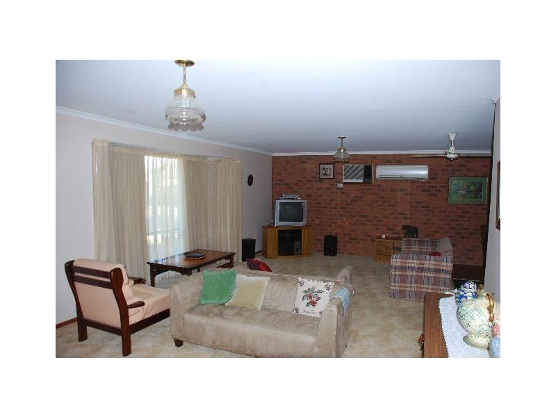 4 Wills Street, Cobram VIC 3644