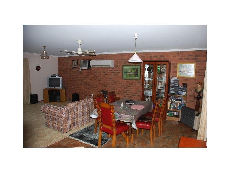 4 Wills Street, Cobram VIC 3644