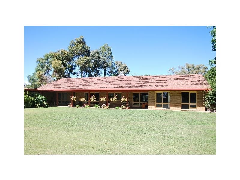 3836 Murray Valley Highway, Cobram VIC 3644