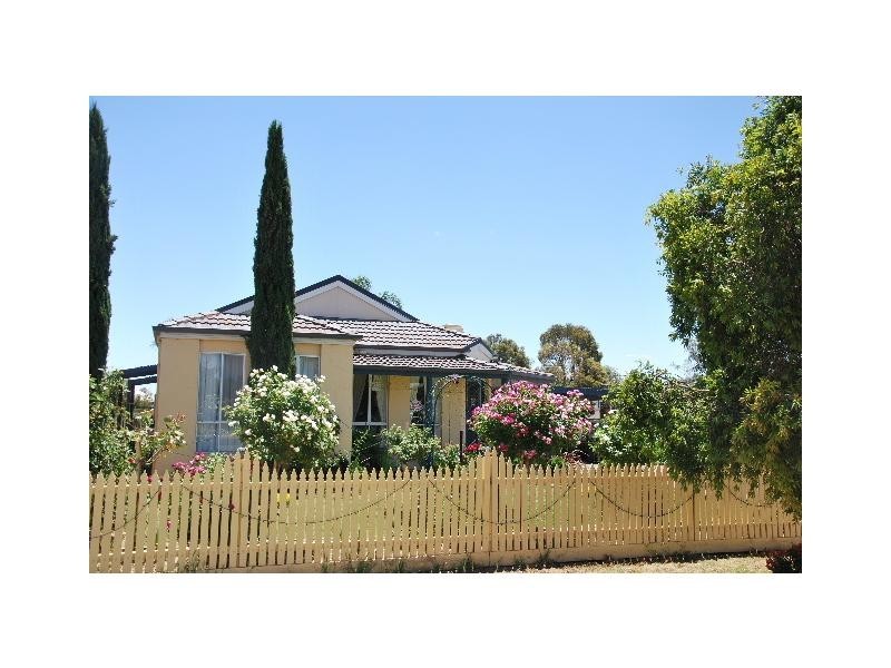 17 Hotchin Street, Katamatite VIC 3649