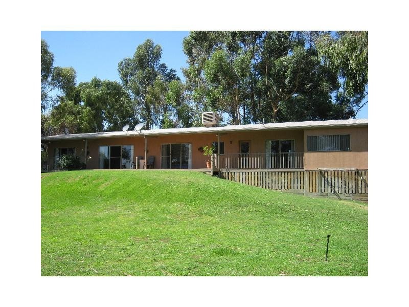 49 Honniball Drive, Tocumwal NSW 2714
