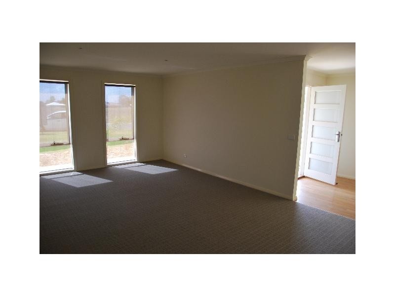 3 Mavis Steward Drive, Barooga NSW 3644