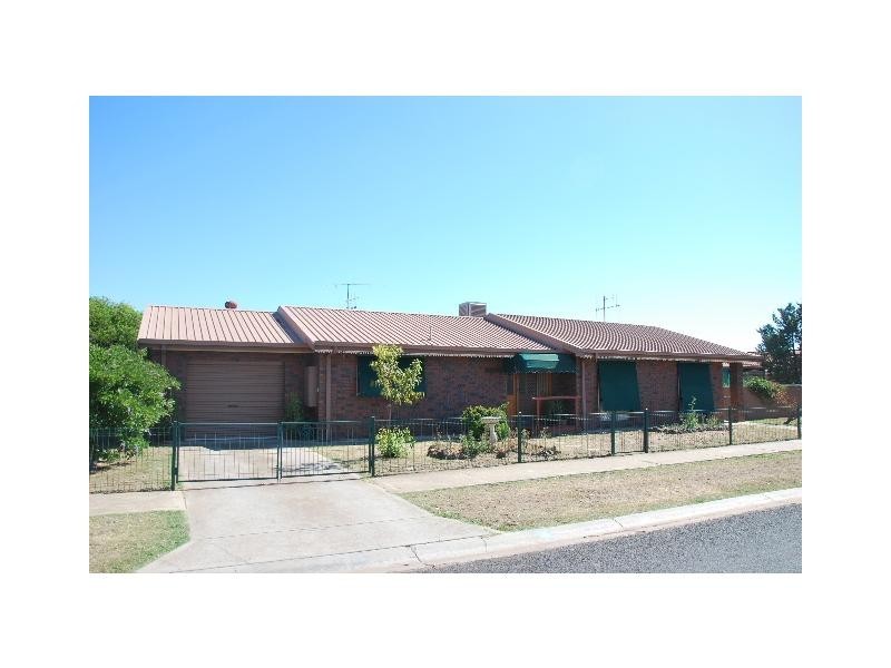 2 Mitchell Street, Cobram VIC 3644