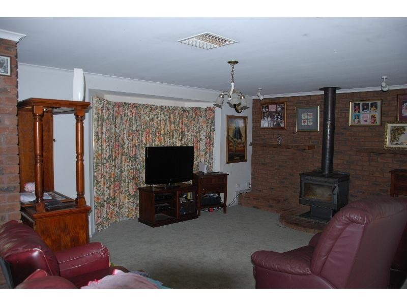 4 Amos Street, Yarroweyah VIC 3644