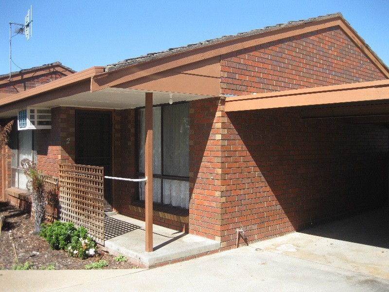 Unit 2/19 Punt Road, Cobram VIC 3644