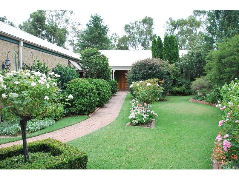 20 Burke Court, Cobram VIC 3644