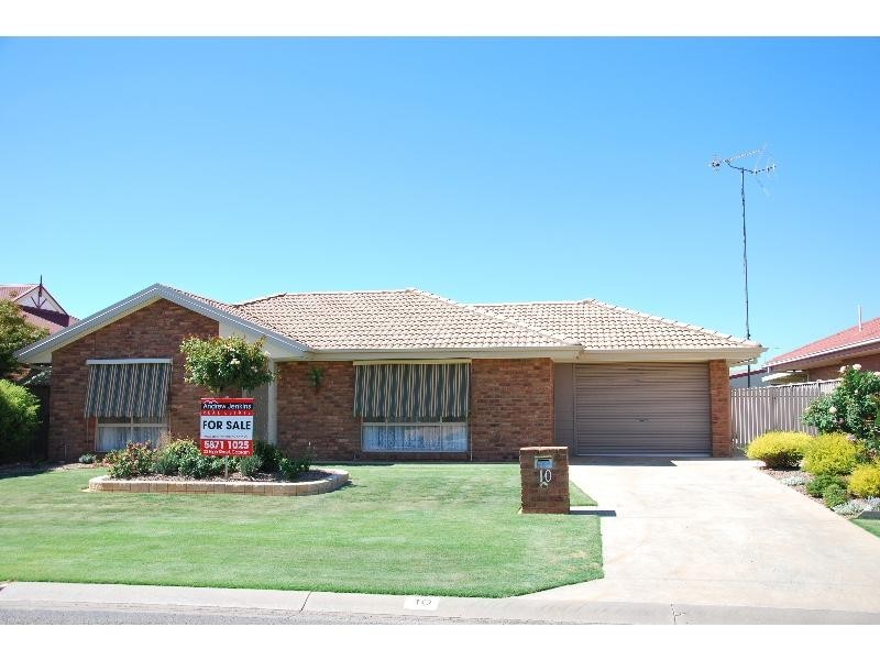 10 Sturt Street, Cobram VIC 3644