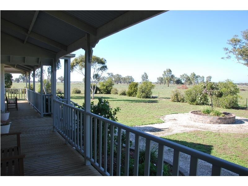 156 Racecourse Road, Tocumwal NSW 2714