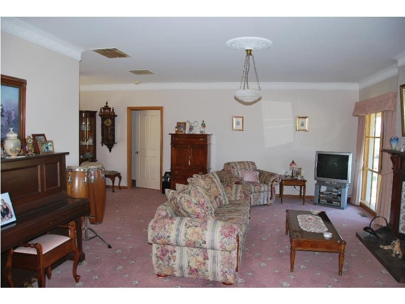 156 Racecourse Road, Tocumwal NSW 2714