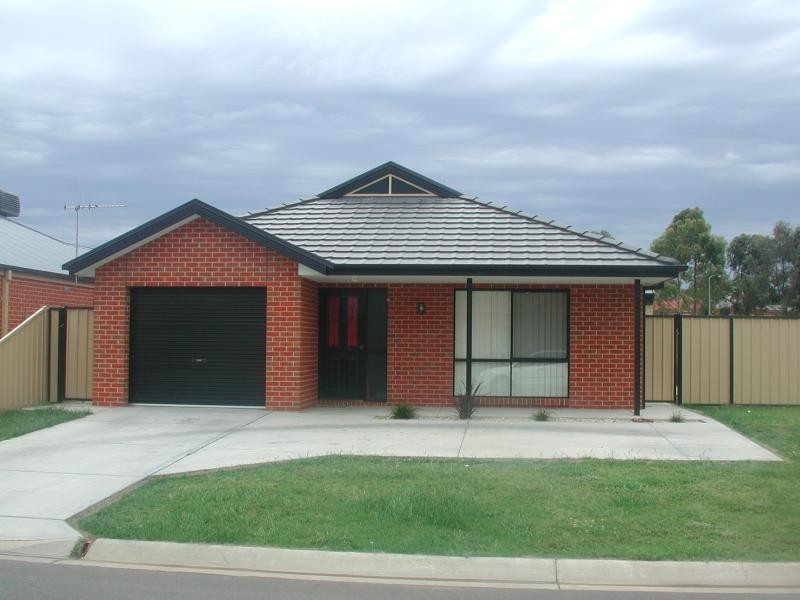 43 Apricot Circuit, Cobram VIC 3644